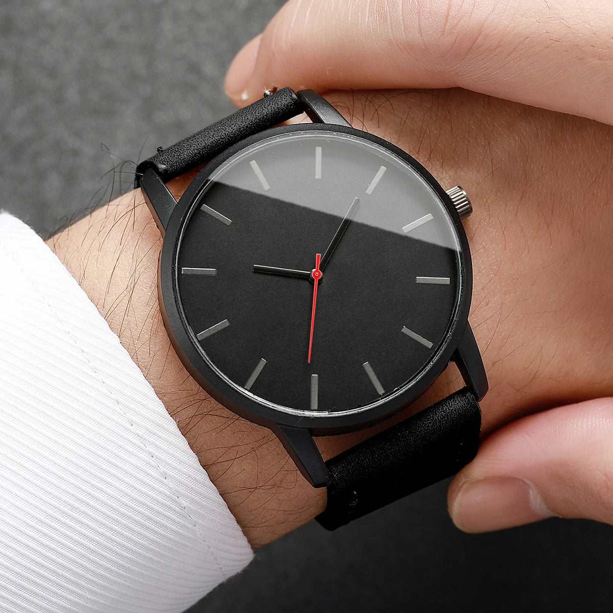 Minimal Leather Classic